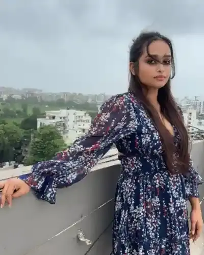Zira Escorts