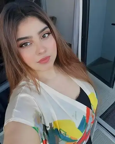 Zira Escort